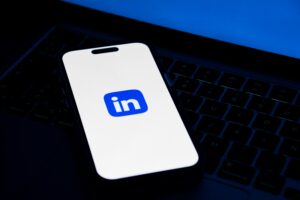 Social Selling LinkedIn : 6 Hacks B2B pour 2026